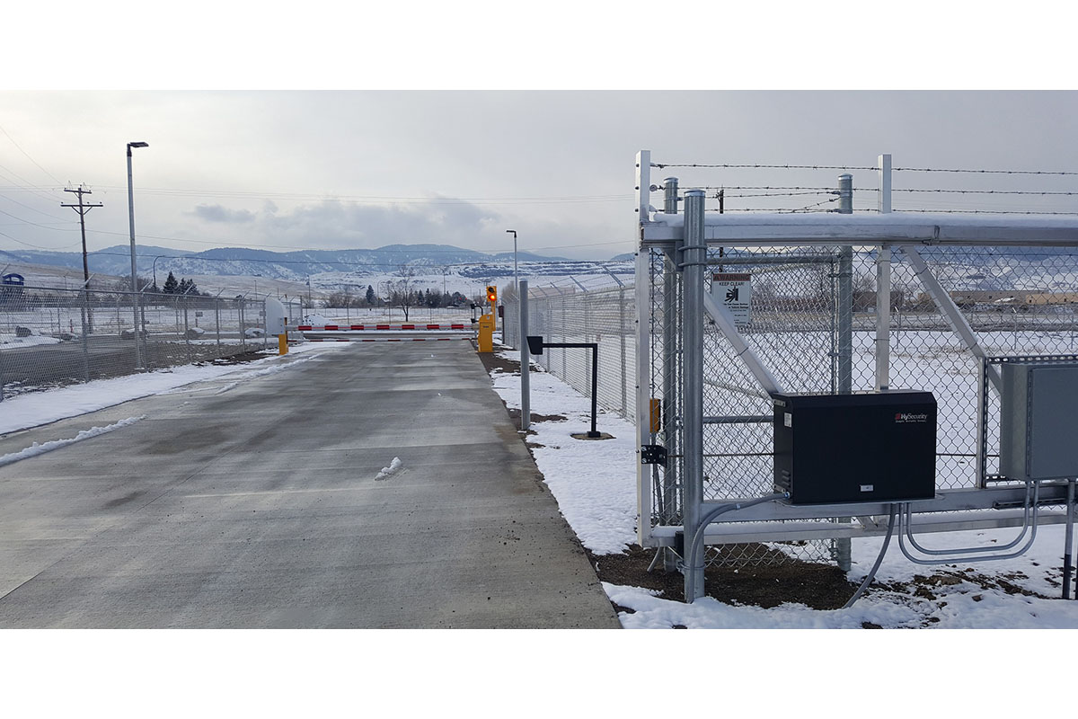 Nice HySecurity SlideSmart gate