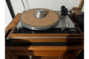 Thorens TD-160 communal listening